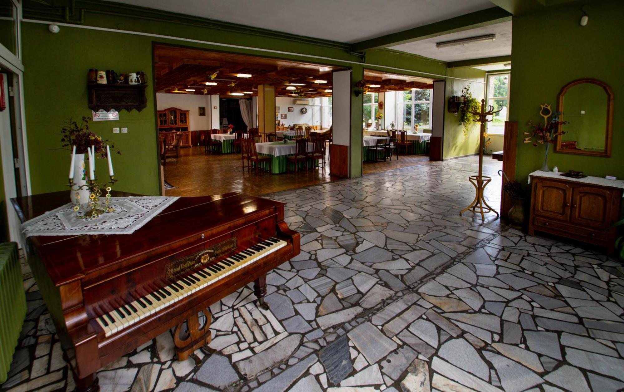 Zajazd Grodek Bujak Robert Naclegi I Restauracja Grodkow  Exteriér fotografie